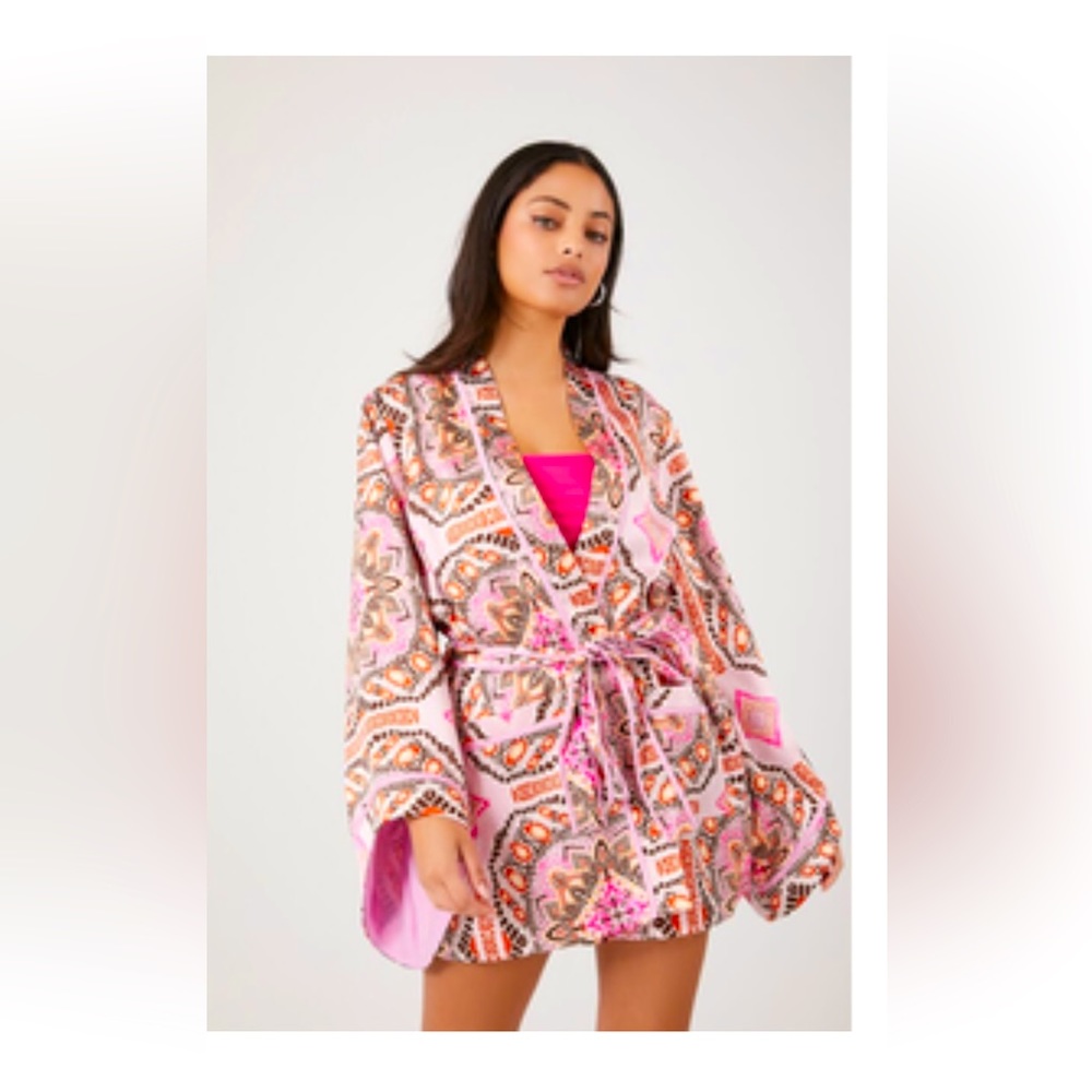 NWT Forever 21 Satin Kimono Sz XL.